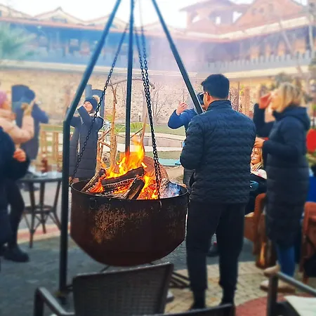 Manastirhan Kazdaglari فندق أكشاي